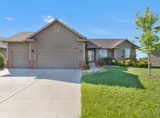2706 N Woodridge St, Wichita, KS 67226