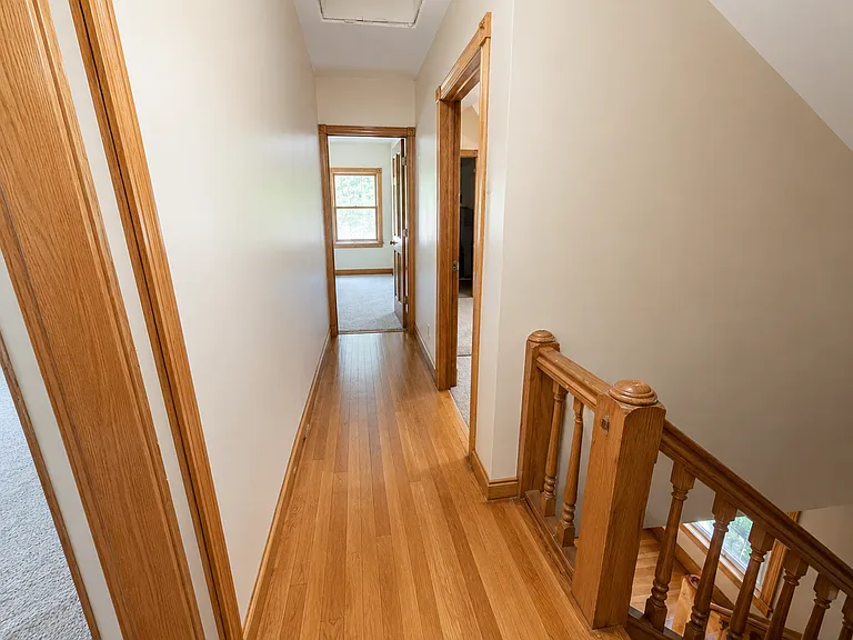 1727 Marshall Ave — Photo 8