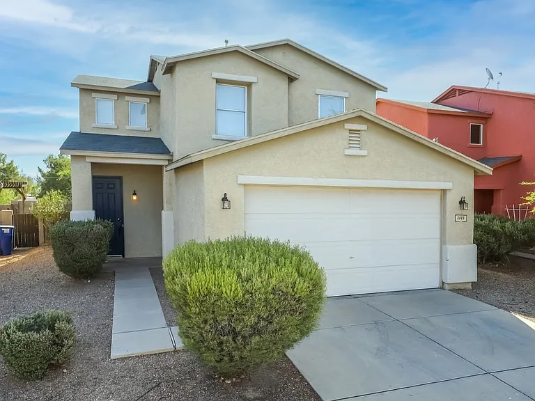 2083 S McConnell Dr — Photo 3