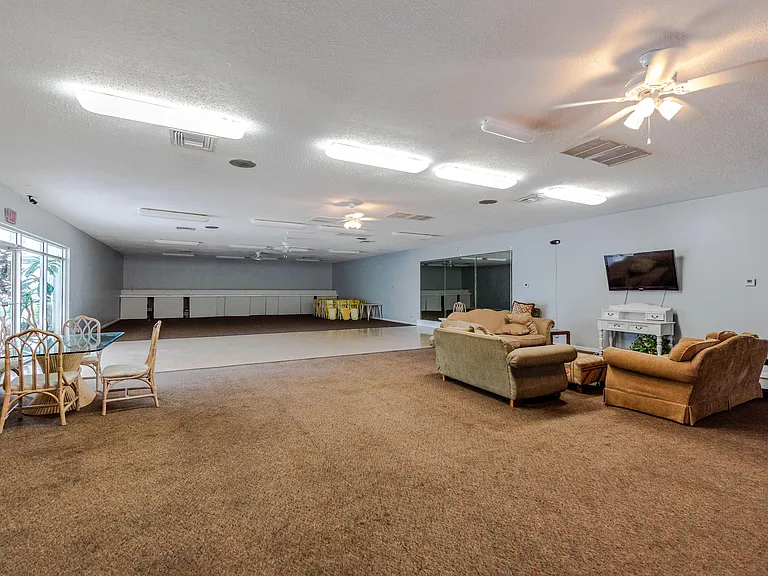 896 N Federal Hwy #527 — Photo 56