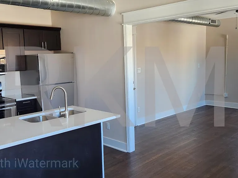 4011 Harrison St — Photo 8