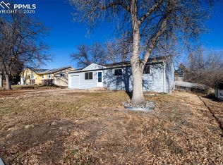 1911 Del Mar Dr, Colorado Springs, CO 80910