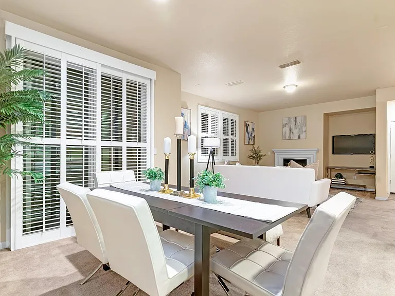281 Candela Cir — Photo 4