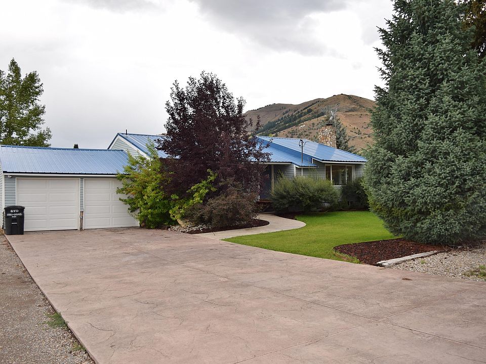 1st image of 387 E 6th Ave