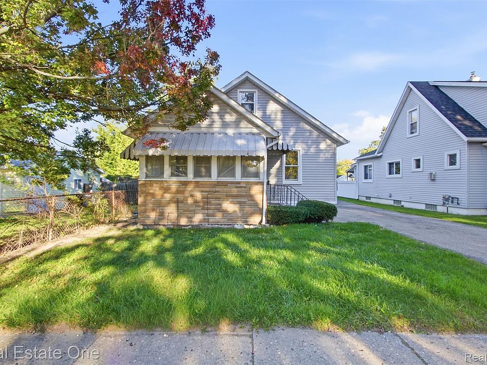 1st image of 952 Emerson Ave