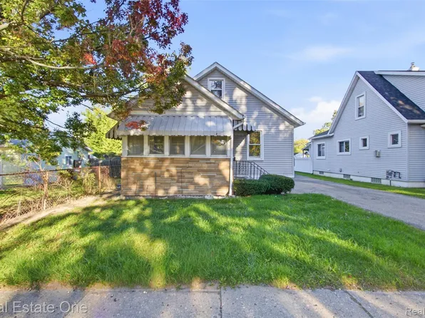 952 Emerson Ave, Pontiac, MI 48340