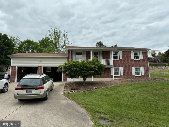 64 Mulberry St, Franklin, WV 26807