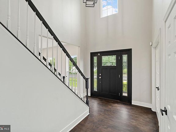 5th image of 6 Westbury Ct