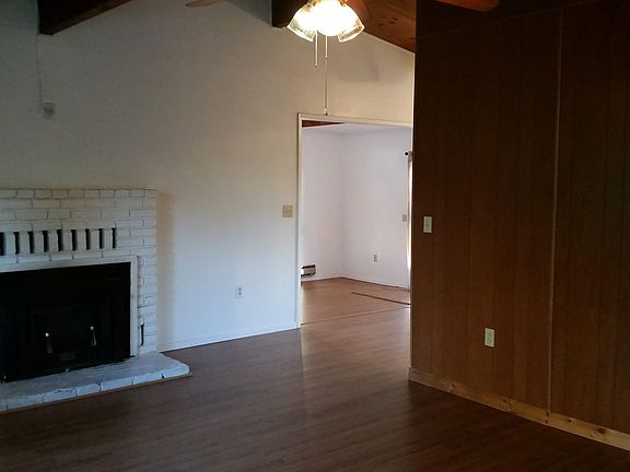 4th image of 1440 Live Oak Ln