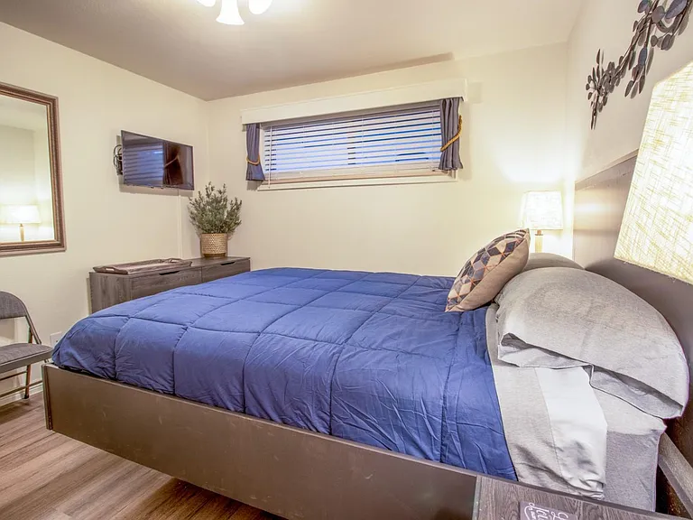 2431 N Humboldt St — Photo 26