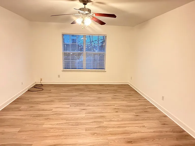 625 Heath Pl — Photo 14