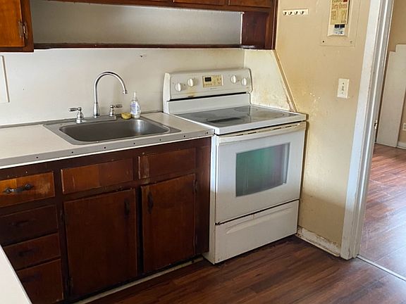 5th image of 9-1311 Easter St S