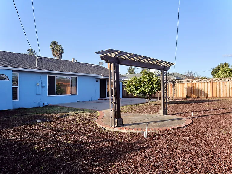 5138 Eggers Dr — Photo 18