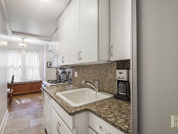 4th image of 325 E 79th Street 4c #4C