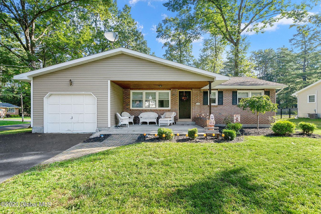 1st image of 29 Scotch Pine Drive
