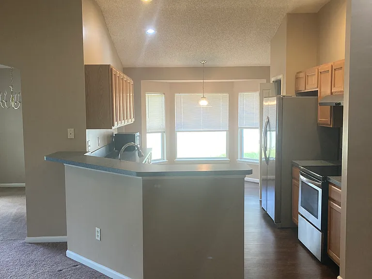 1713 S Summer Ridge Ct — Photo 2