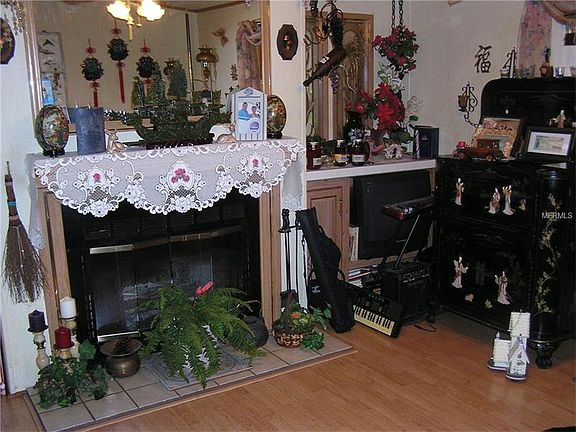 3rd image of 4310 Robinette Ln
