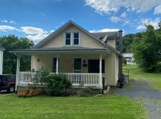 227 Dry Valley Rd, Burnham, PA 17009