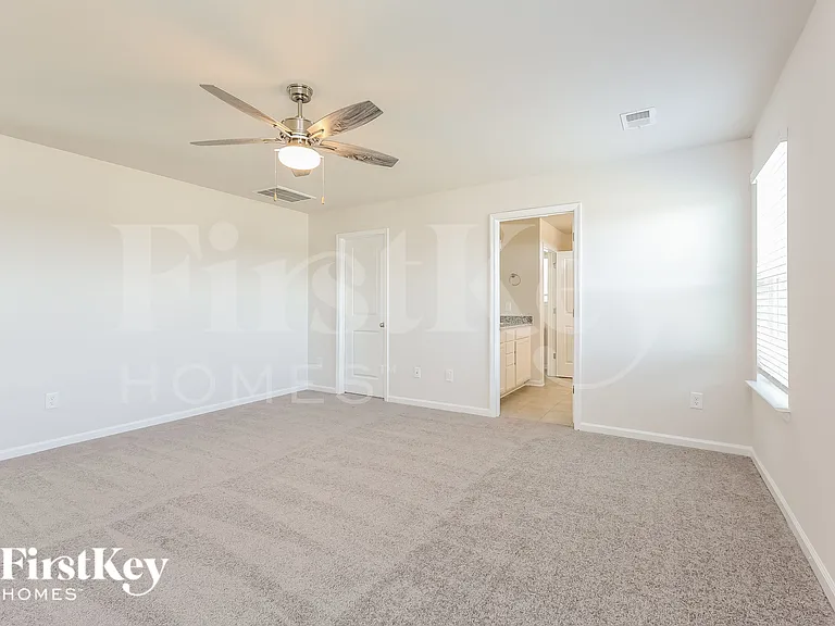 608 Goldburn Way — Photo 12