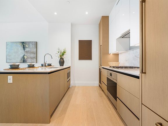 4th image of 380 Harrison Ave #Penthouse 2b