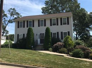 11 Alexander Dr, West Warwick, RI 02893