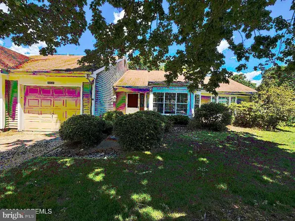 925 Liverpool Cir, Manchester Township, NJ 08759