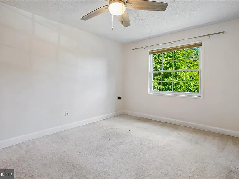 1702 W Abingdon Dr #201 — Photo 8