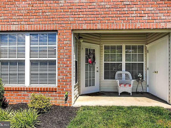 2nd image of 1408 Bonnett Pl Unit 215