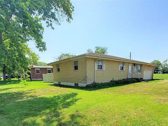 2nd image of 1733 Roberta Ave