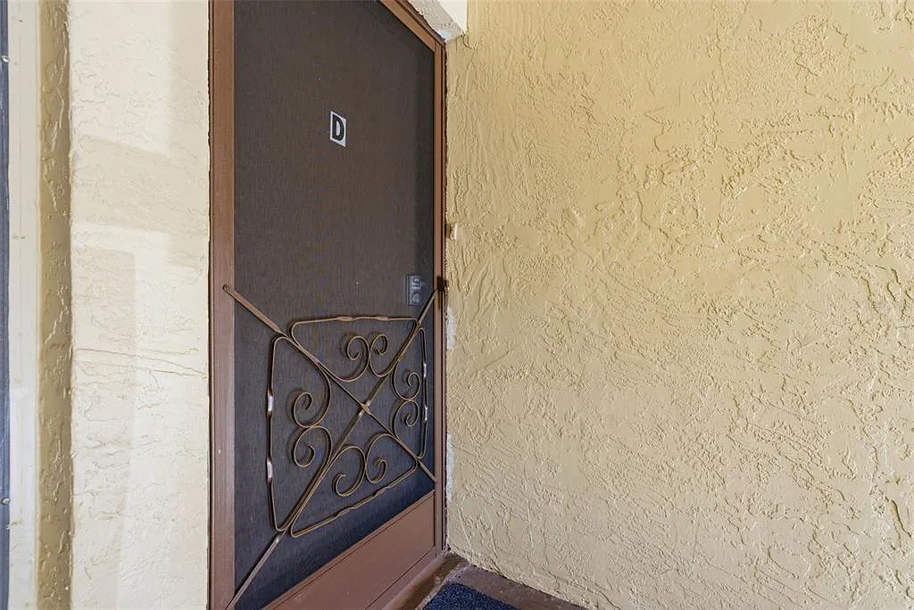 1 bed, 1.0 bath, 710 sqft, $1,650 — Photo 2