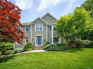 35 Mountain Manor Rd, Sandy Hook, CT 06482