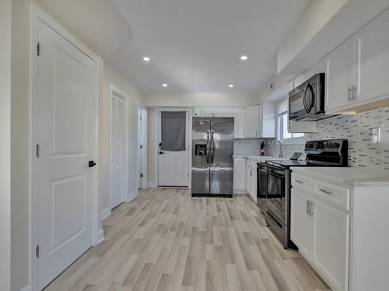 5338 Jay St NE — Photo 4