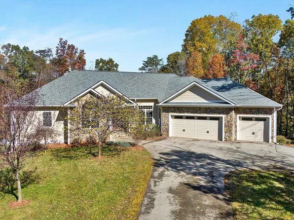 138 Binnacle Dr, Moneta, VA 24121