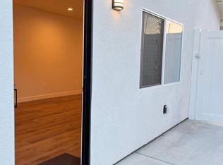 9936 Lull St, Burbank, CA 91504