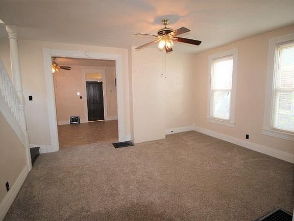 3rd image of 412 Gray Ave