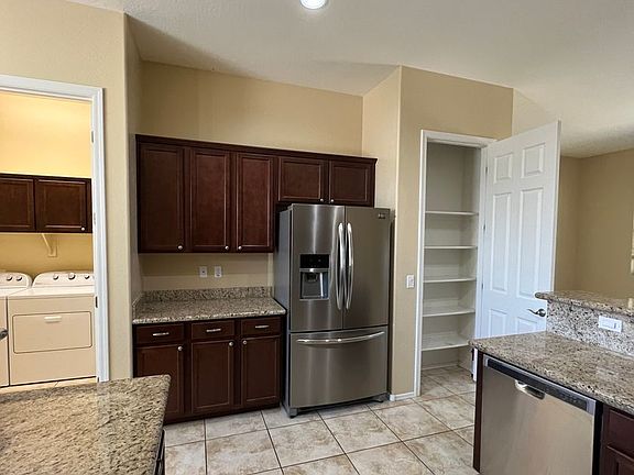 5th image of 4252 N Bainsbury Dr