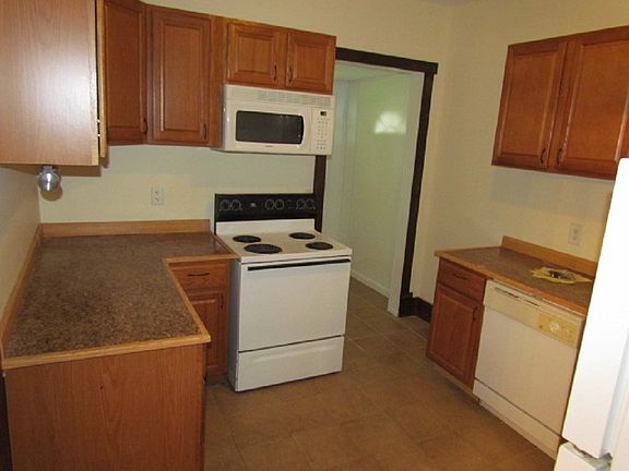 2nd image of 3962 N Kenwood Ave