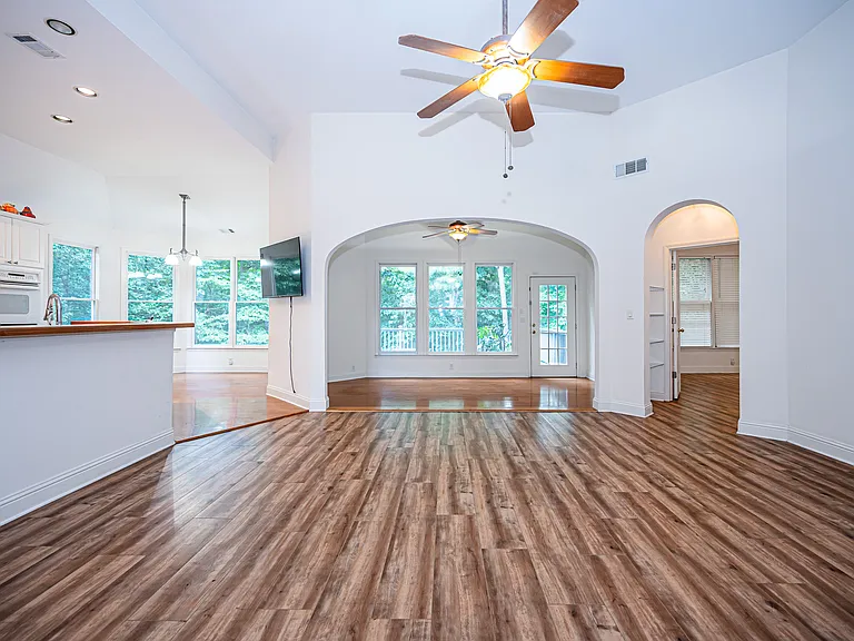 1209 Wood Iris Ln — Photo 17