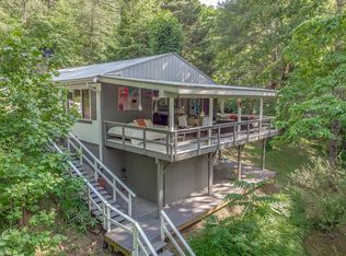 699 Zurich Cir, Franklin, NC 28734