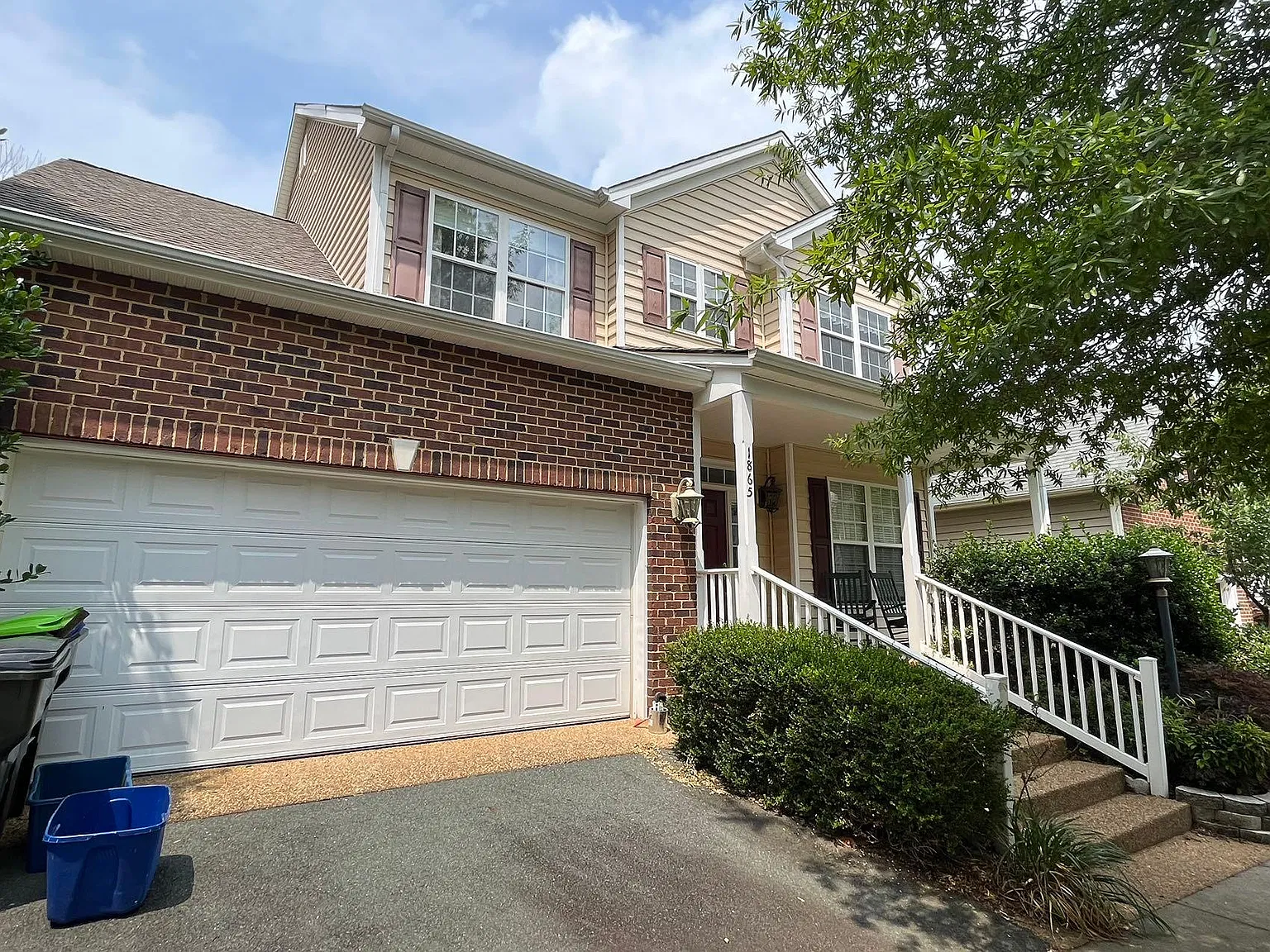 5 bed, 3.5 bath, 3475 sqft, $3,450 — Photo 2