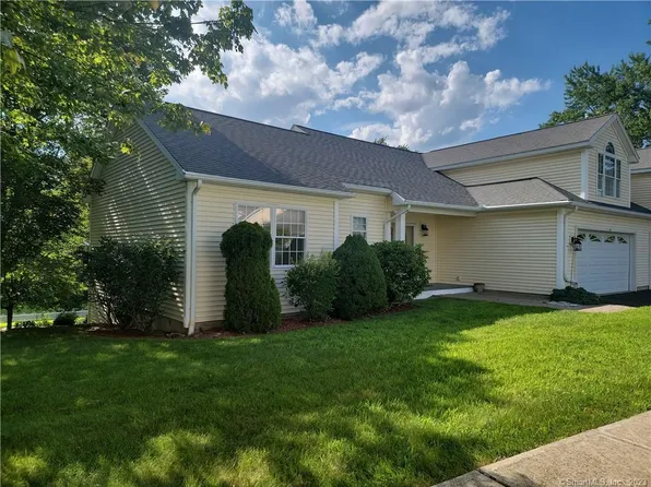 13 Isabellas Place #13, Killingly, CT 06239