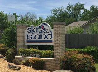 10616 Eastlake Cir, Oklahoma City, OK 73162