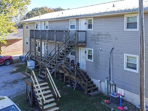 3rd image of 502 College Ave