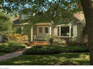 35600 Jackson Rd, Moreland Hills, OH 44022