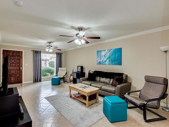 3rd image of 258 W Maya Dr