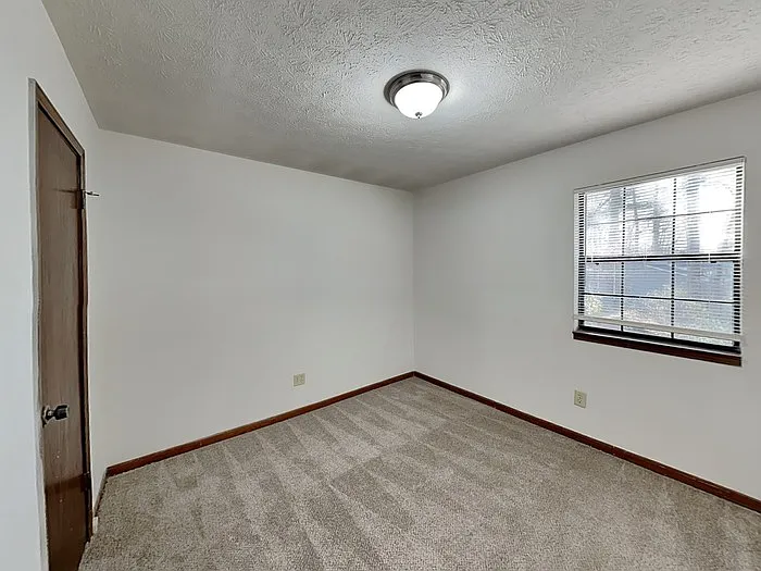 7319 Exeter Ct — Photo 17