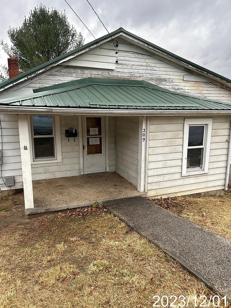 209 French St, Pearisburg, VA 24134 MLS 52747 Zillow