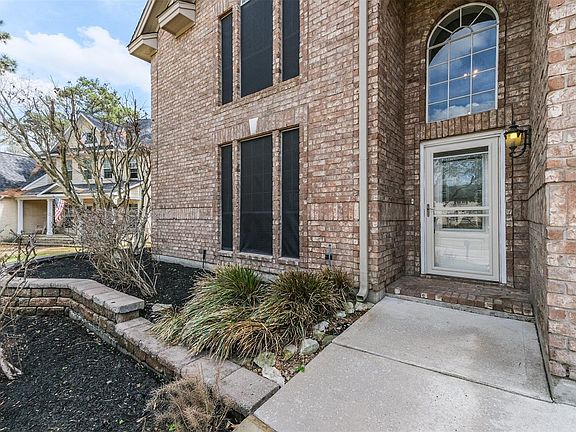 3rd image of 14711 Marklena Dr