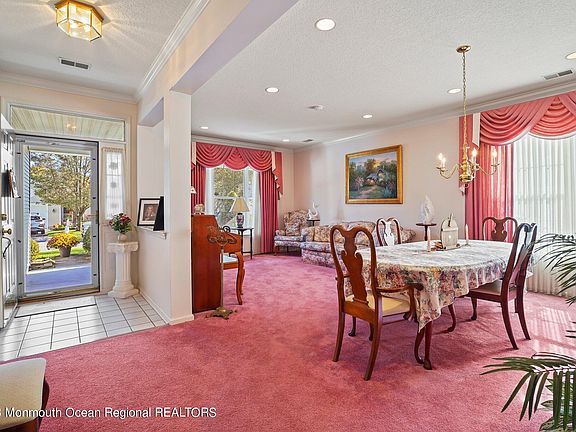 2nd image of 3 Lilac Springs Court