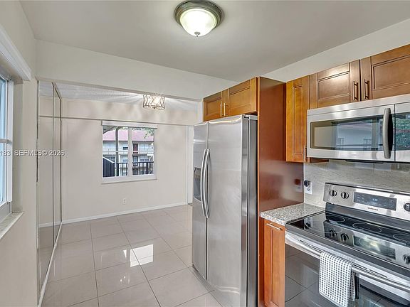 3rd image of 150 SW 134th Way APT 304R